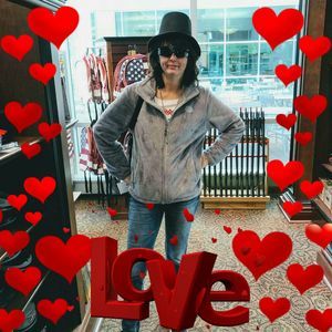 Meet your Posher, Lynn